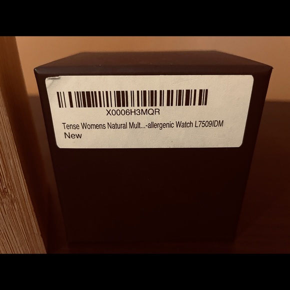 Tense Wood Watch - Picture 2 of 3